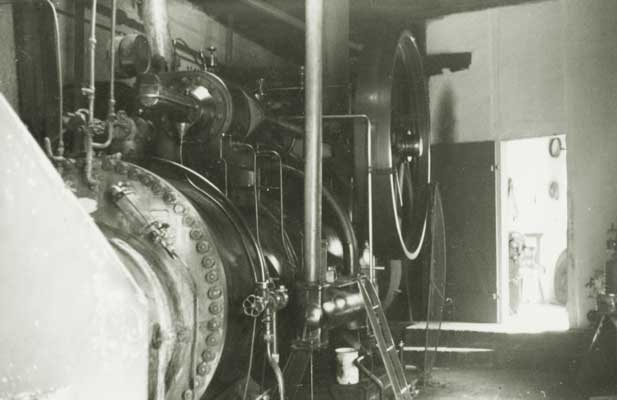 Bild von 1929,
Das Kraftwerk die „Dampfmaschine“.